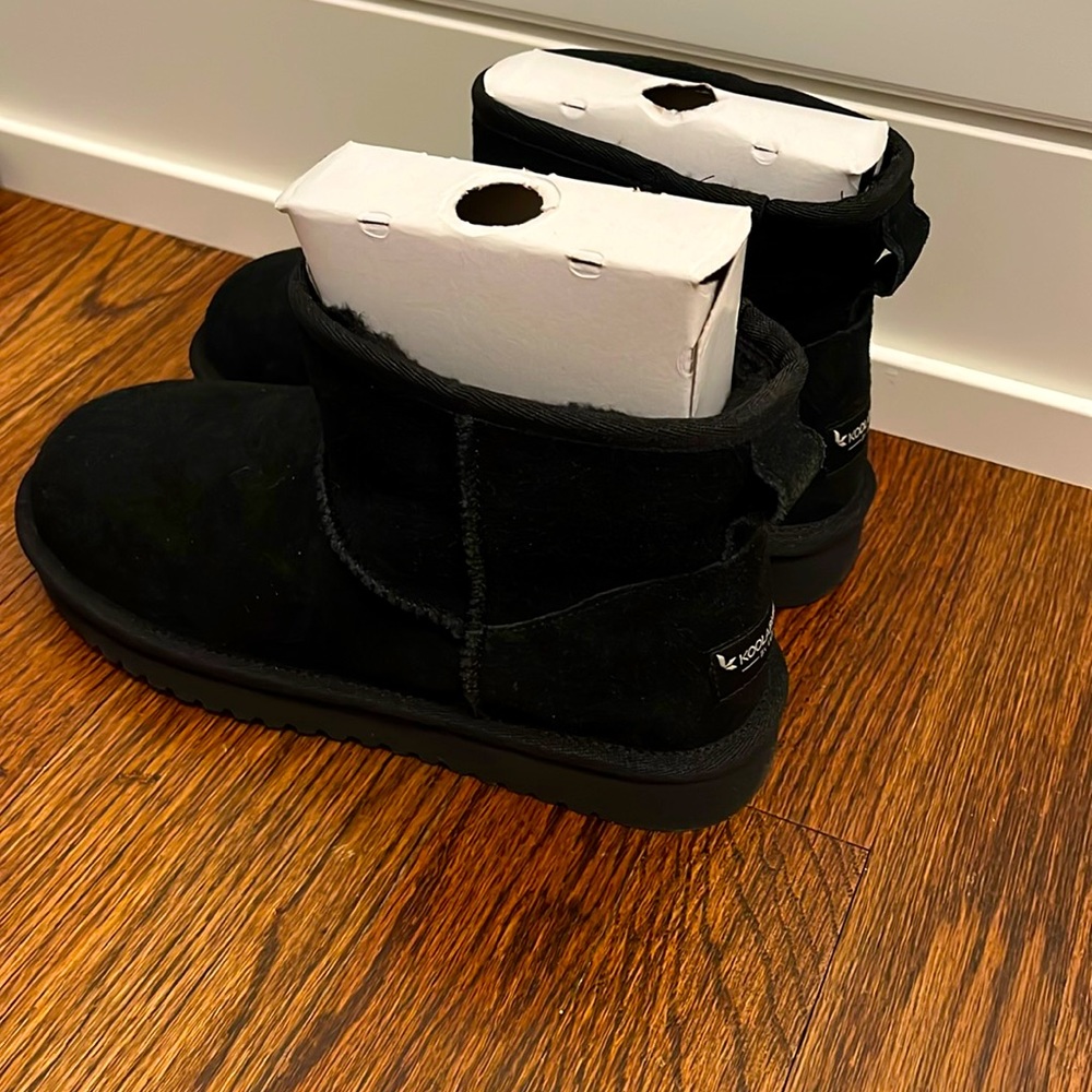 Koolaburra by UGG size 6 NWT